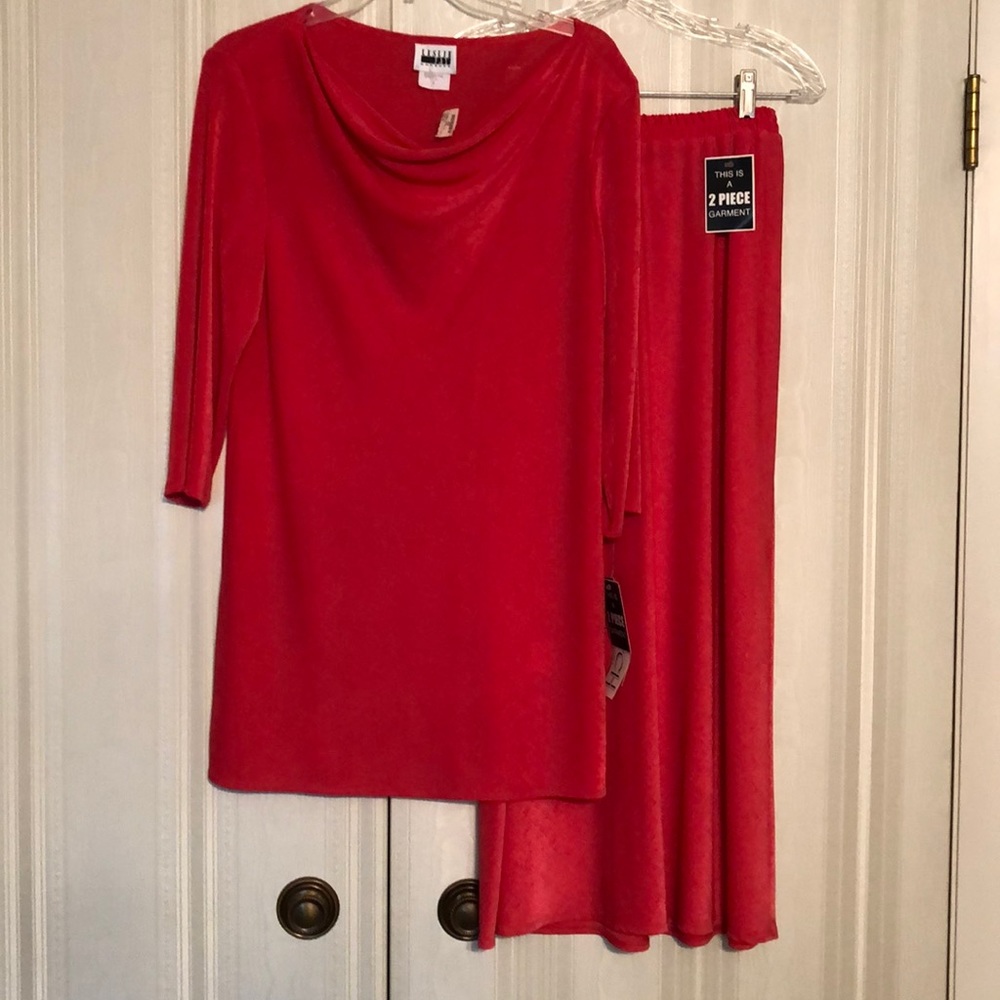 Deep salmon 2piece Leslie Fay Dress.